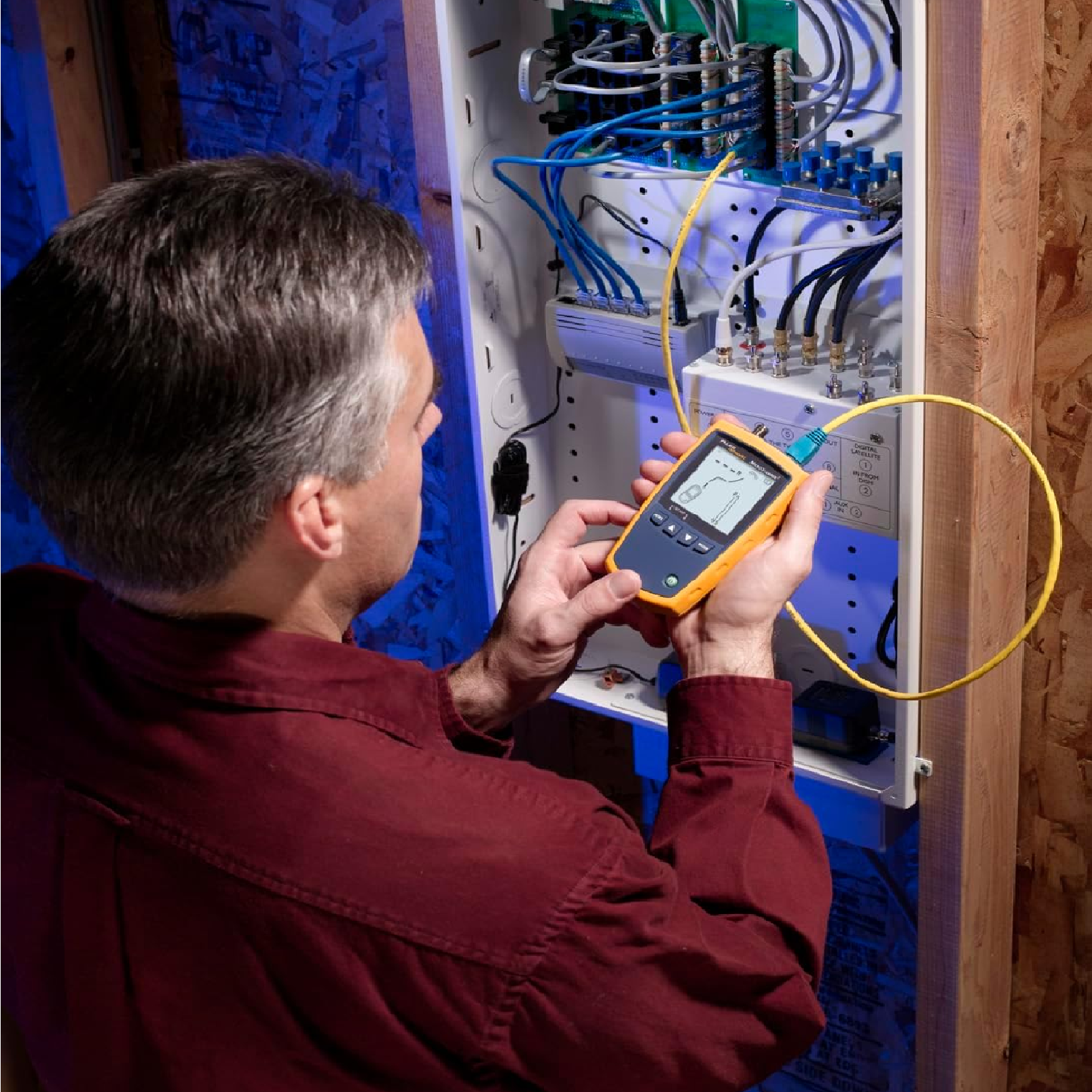 Microsoft Microscanner FLUKE NETWORK MS2-100 MicroScanner 2 Copper Cable Verifier With Built ...